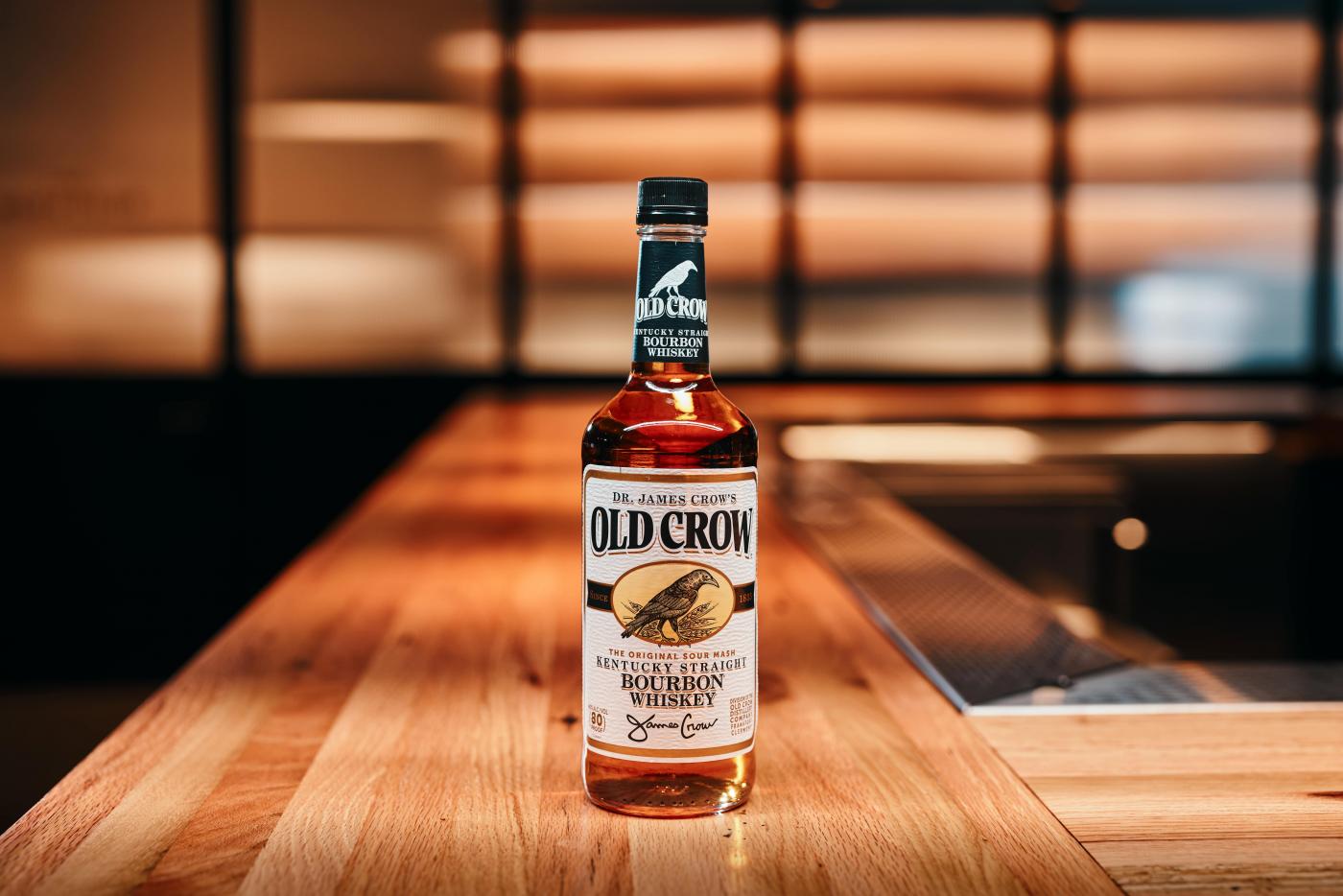 Old Crow Bourbon bottle image