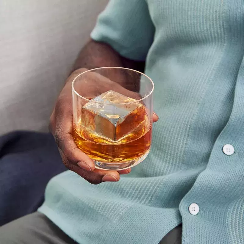 Glass of american single malt cocktail whisky Clermont Steep.