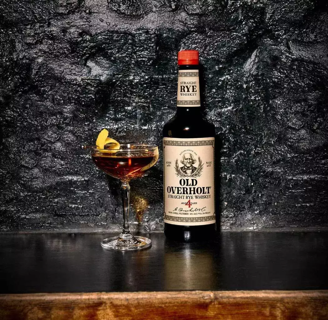 manhattan bottle overholt
