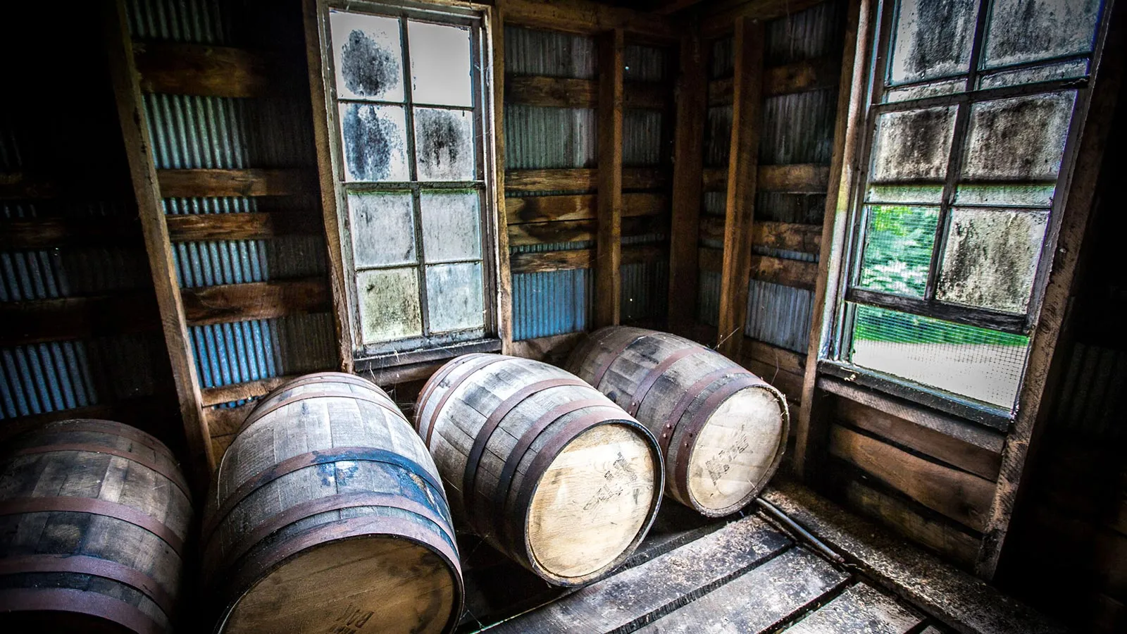 Barrels-Distillery-Handcrafted-Whiskey-LittleBook