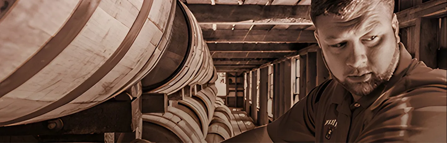 FreddieNoe-Barrels-Distillery-Whiskey-LittleBook.