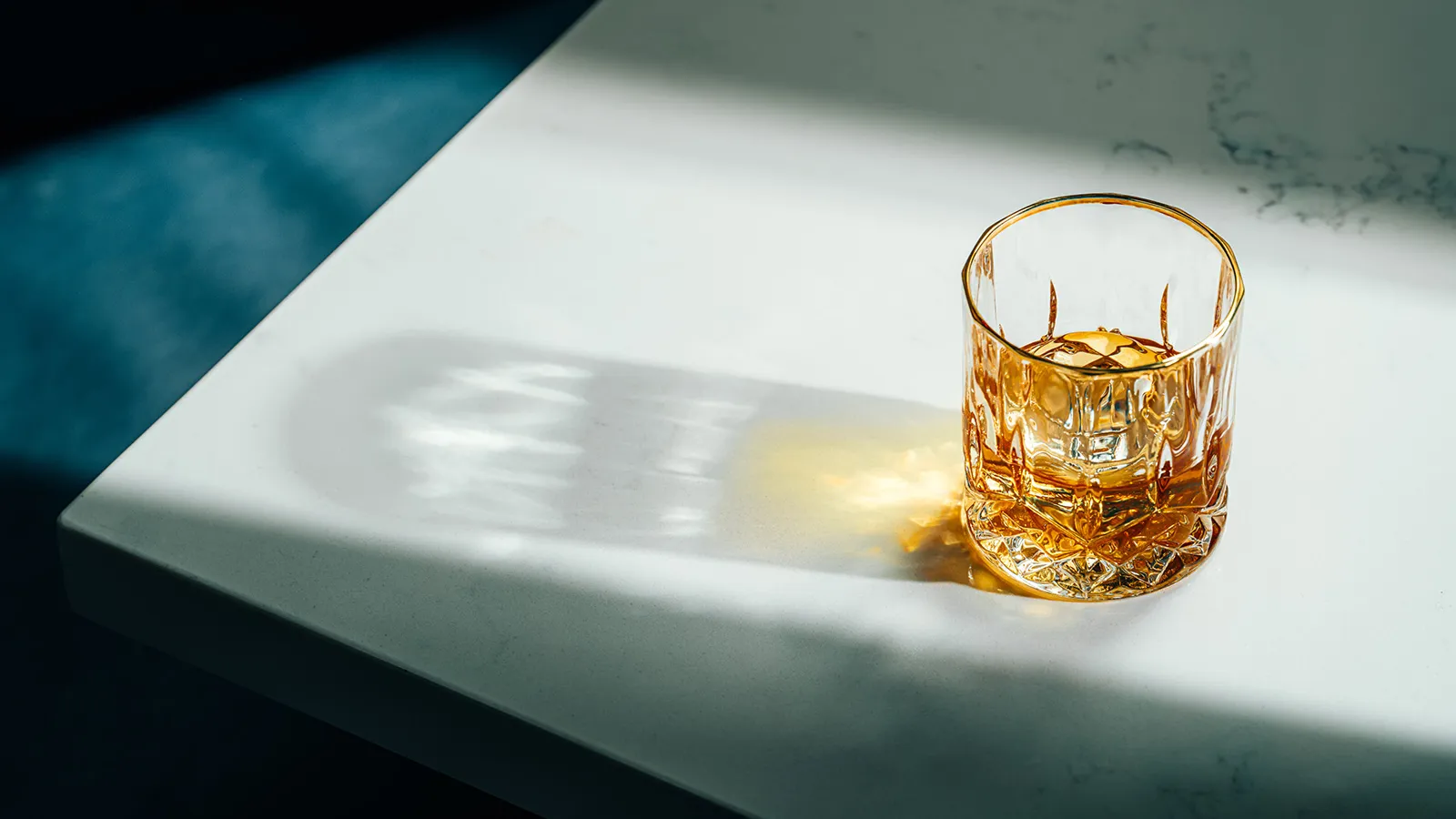 drinks-glass-whisky-hardins-creek